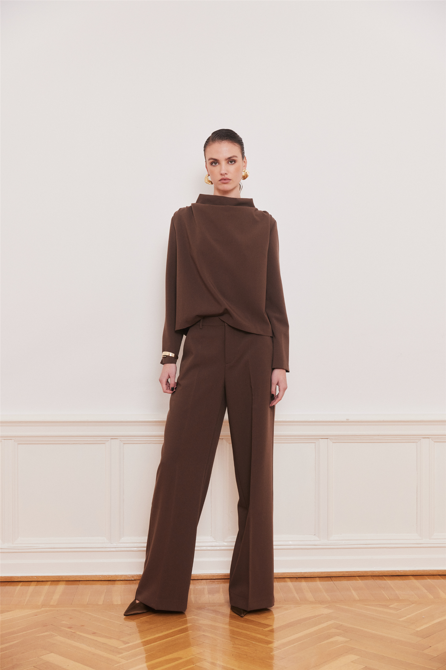 Reign Tailored Extra Wide Brown