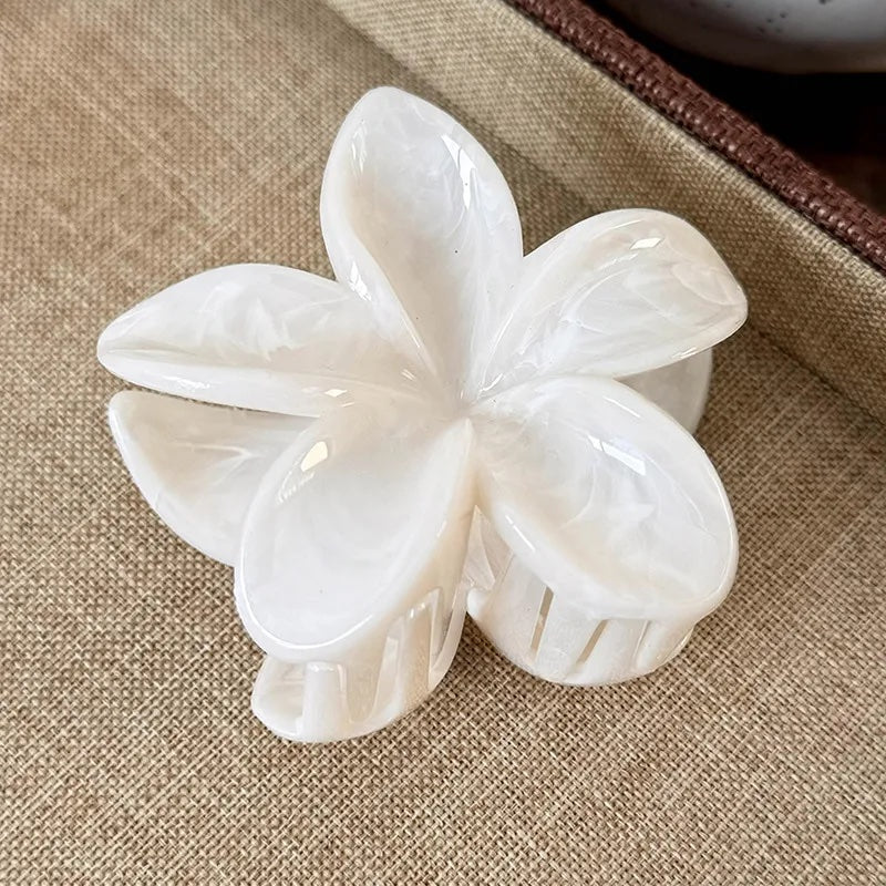 Flower Hair Claw Creme