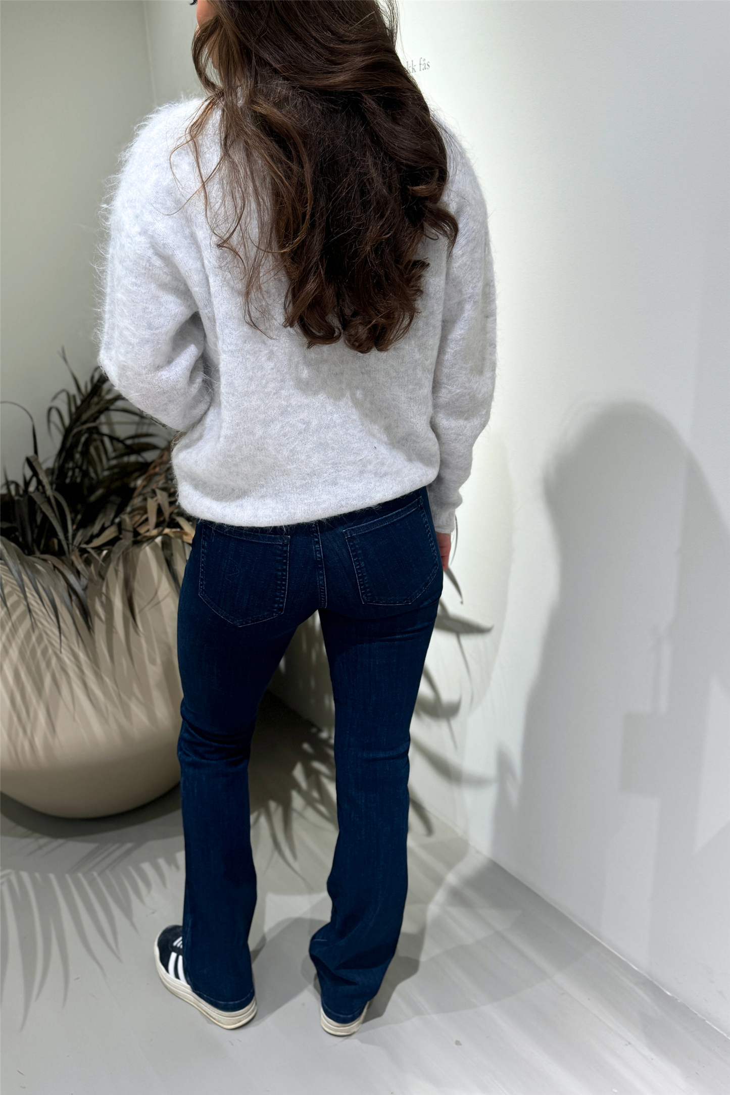 The RUTH Jean Dark Blue