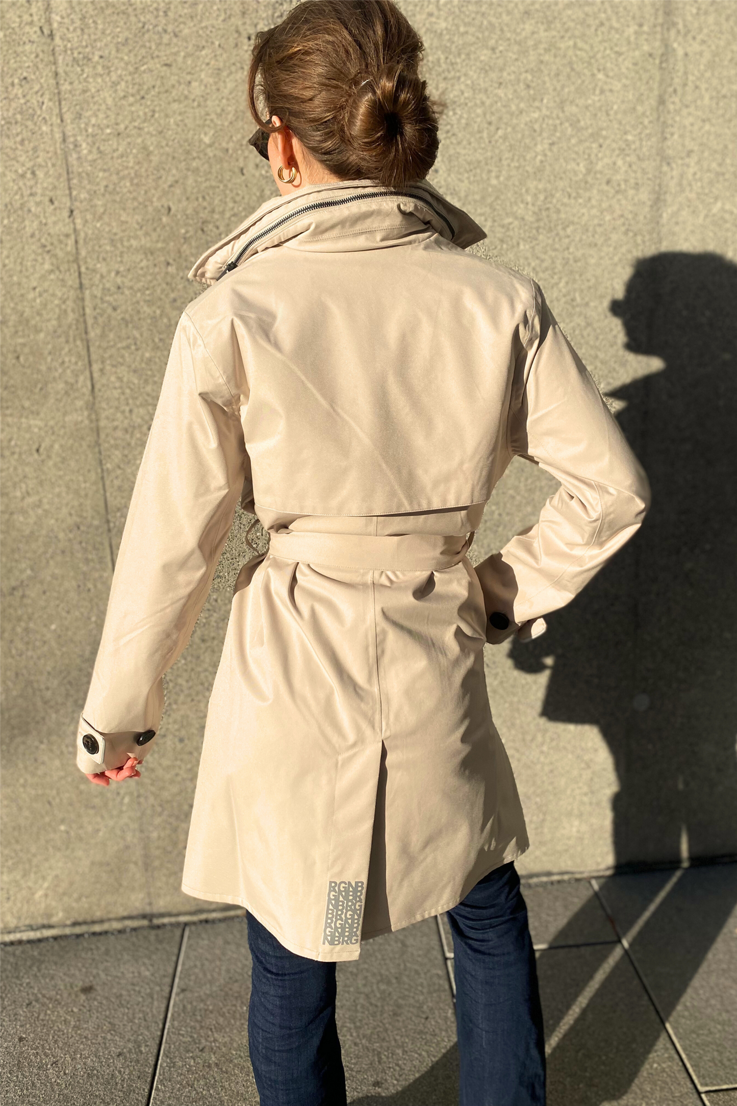 Yr'en Coat Sand
