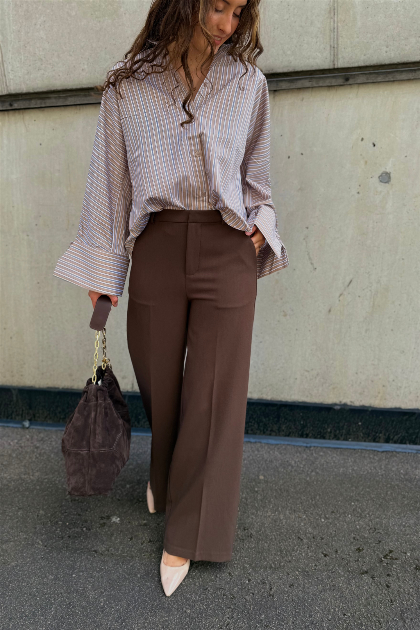 Reign Tailored Extra Wide Brown