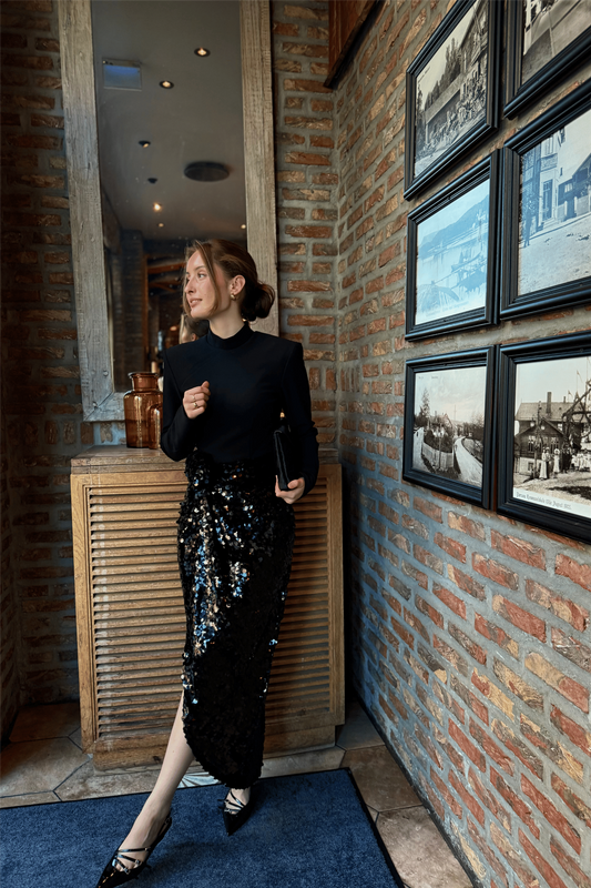 Knotted Midi Dress Black