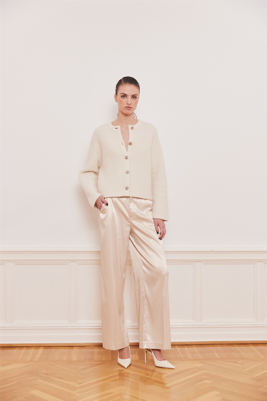 Reign Satin Tailored Extra Wide Cream