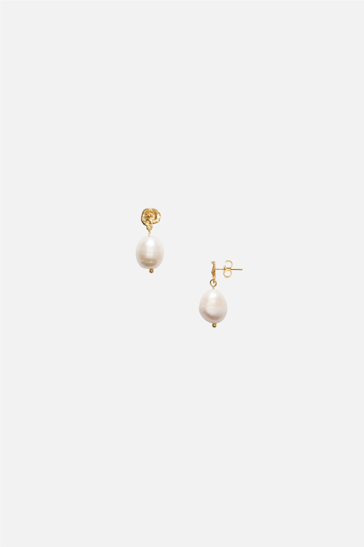 Under the Sun Earrings Gold