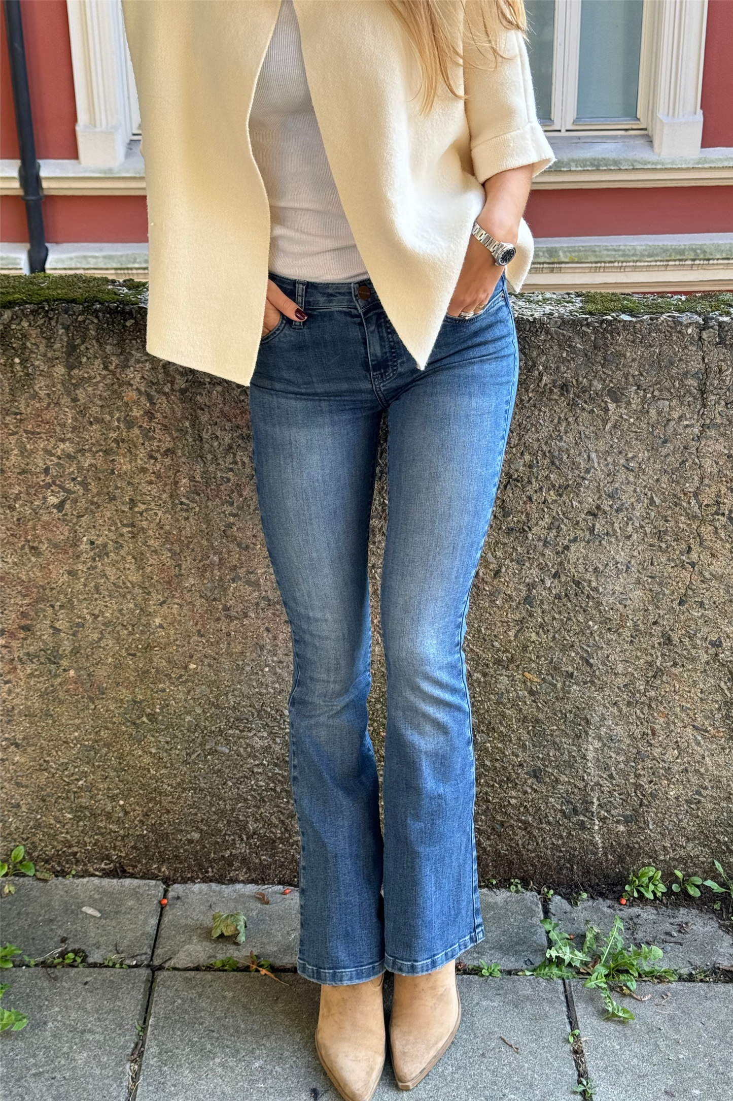 The RUTH Jean Vintage Blue