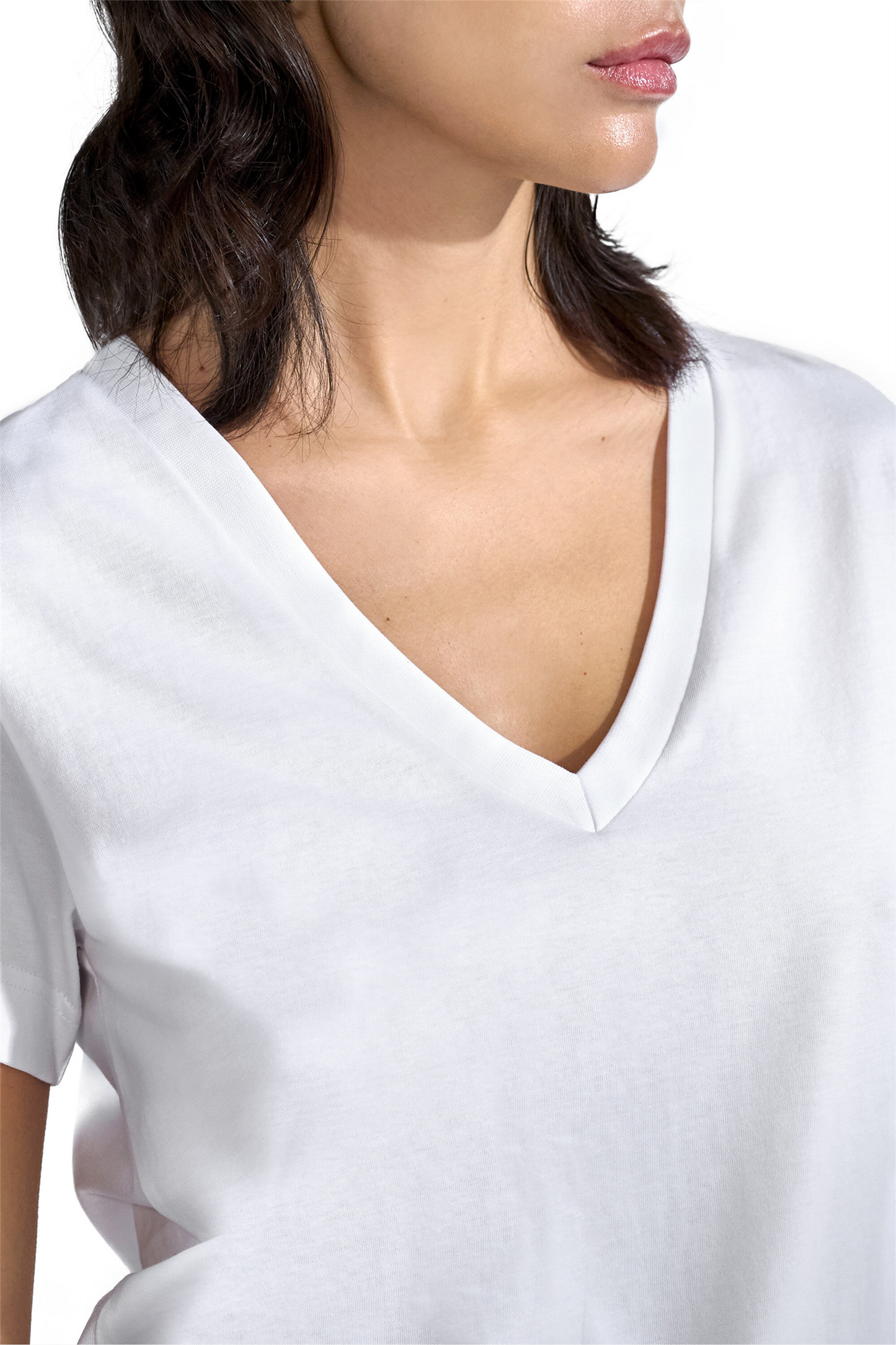 V-Neck Regular White