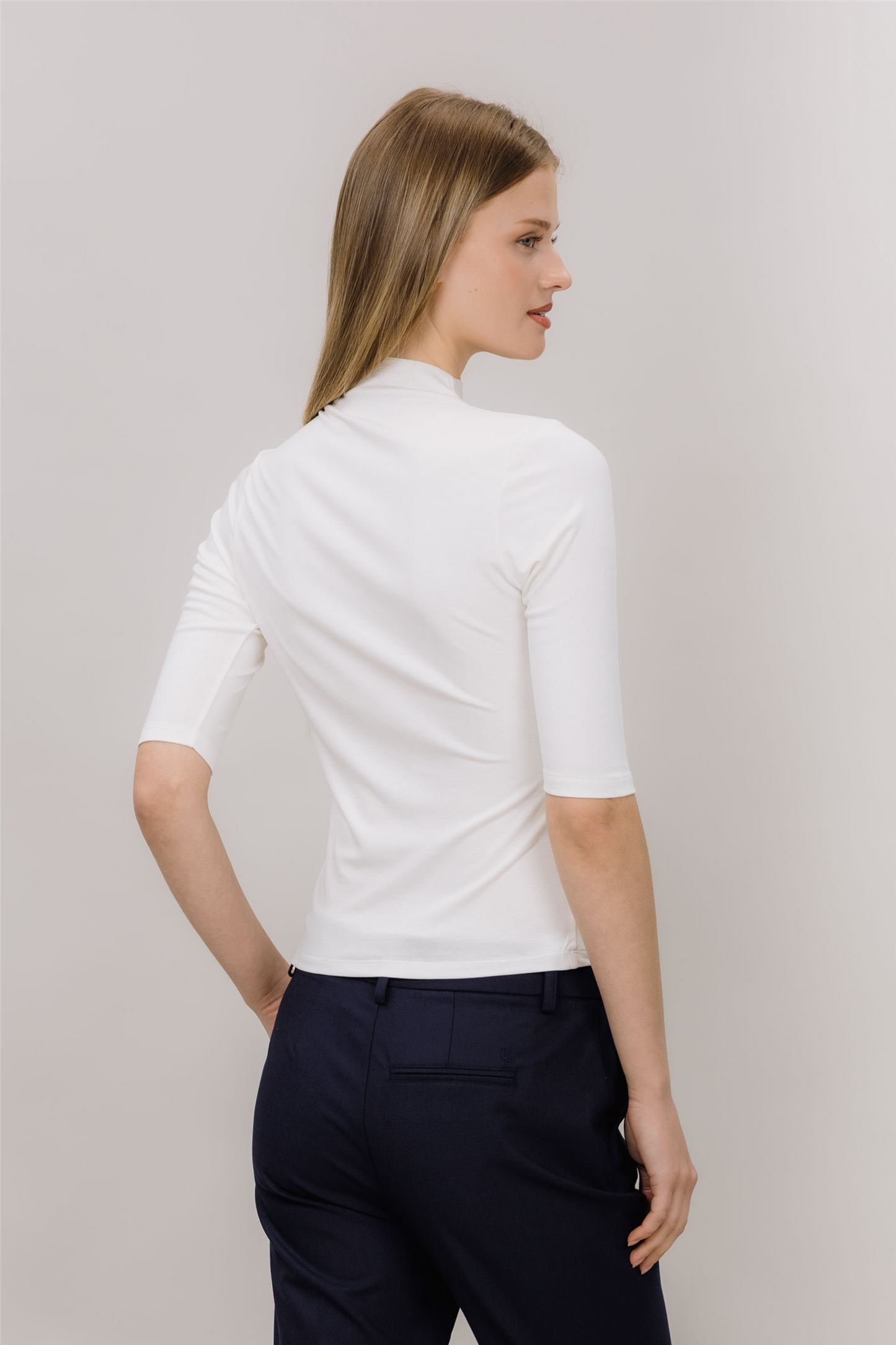 Lorie Top White.