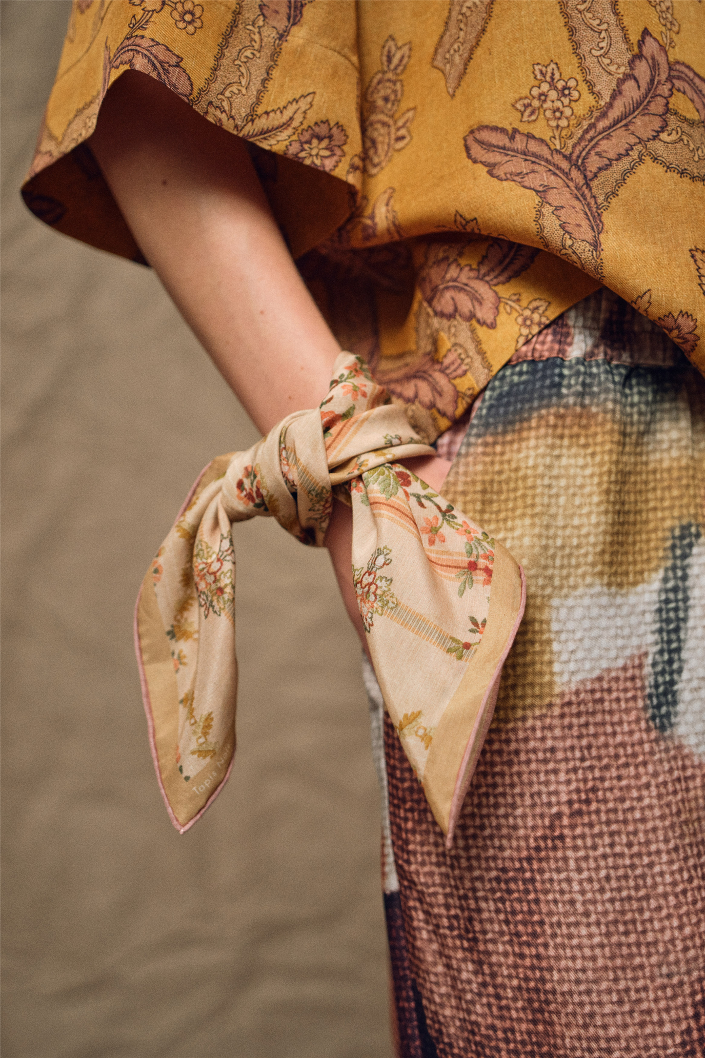 Light Pastel Stripe Scarf Beige