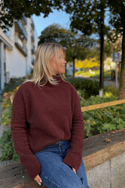 Mika Yak Funnelneck Sweater Burgundy