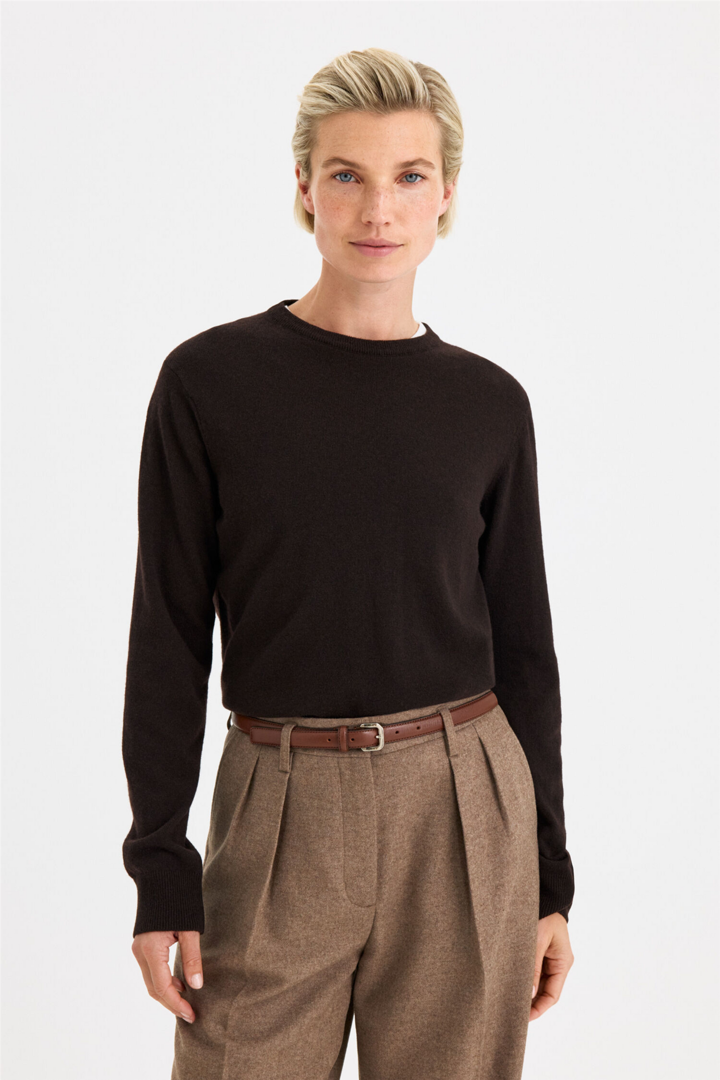 Soft Wool Crewneck Sweater Dark Chocolate.