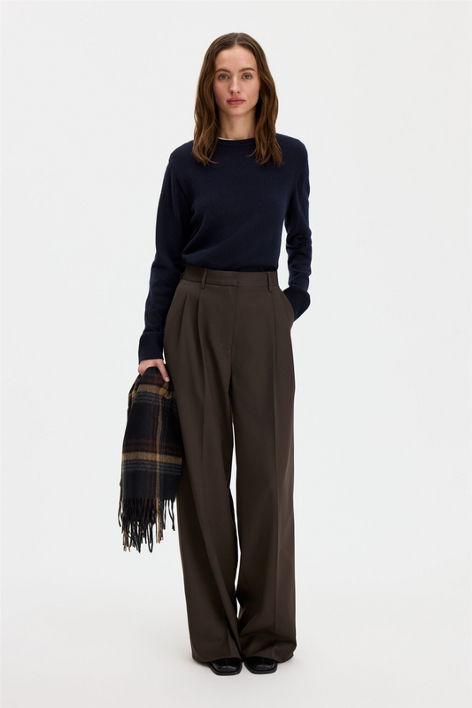 Soft Wool Crewneck Sweater Navy.