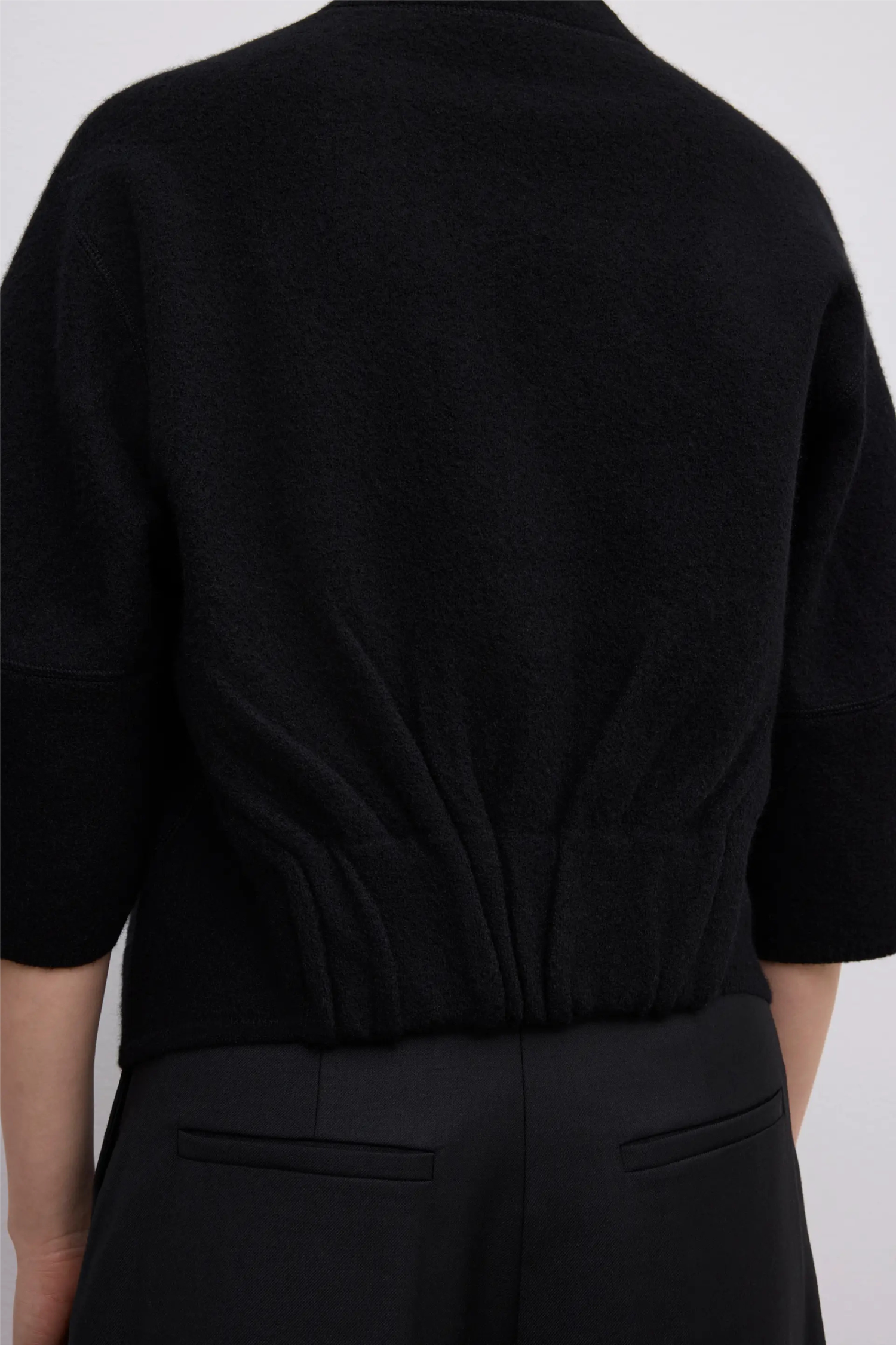 Short Wool Cardigan Black.