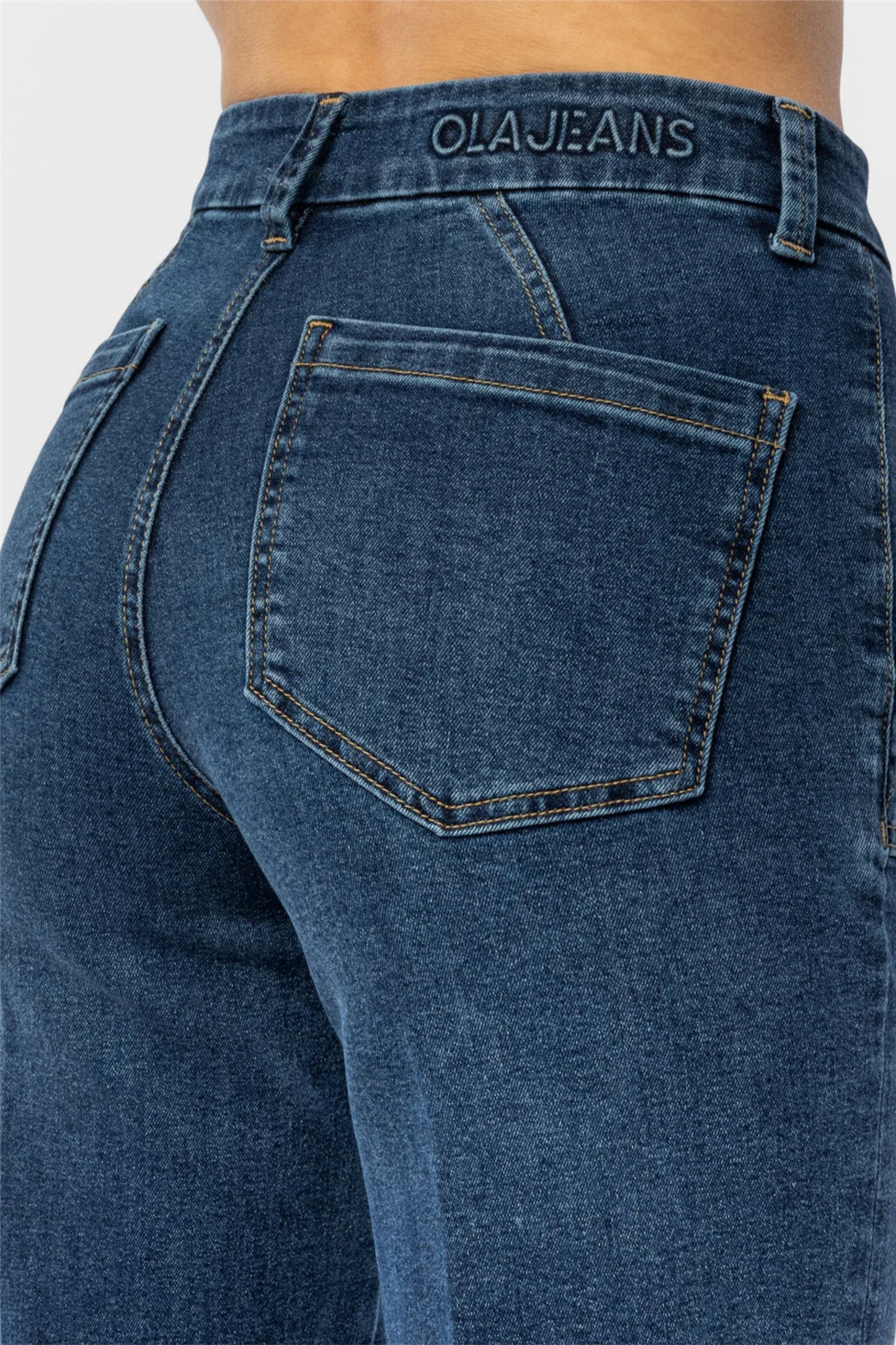 The MONA Jean Dark Vintage Blue