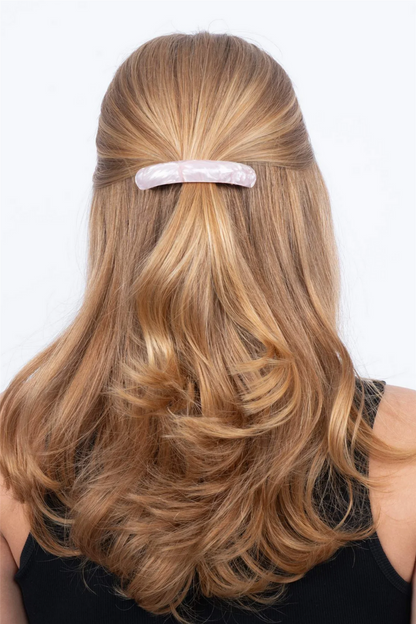 Curved Soft Serve Clip Strawberry