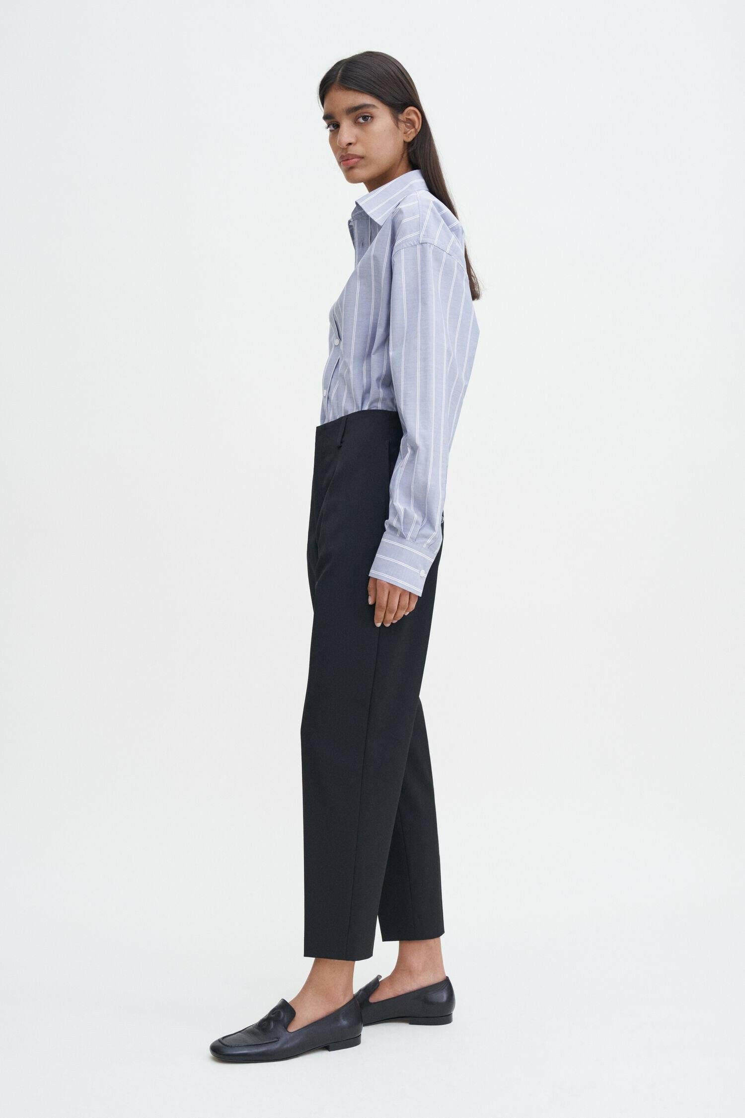 Karlie trousers Black.