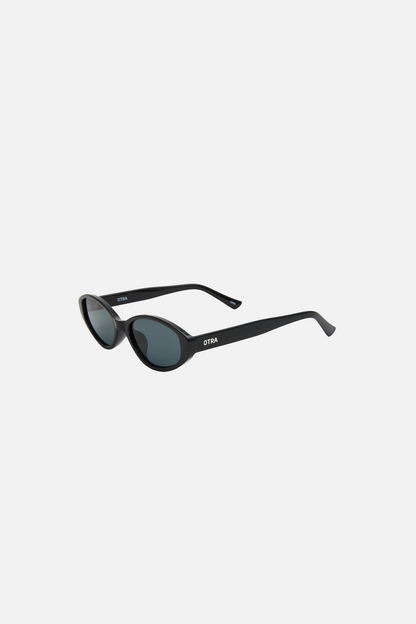 Ivy Black/Smoke