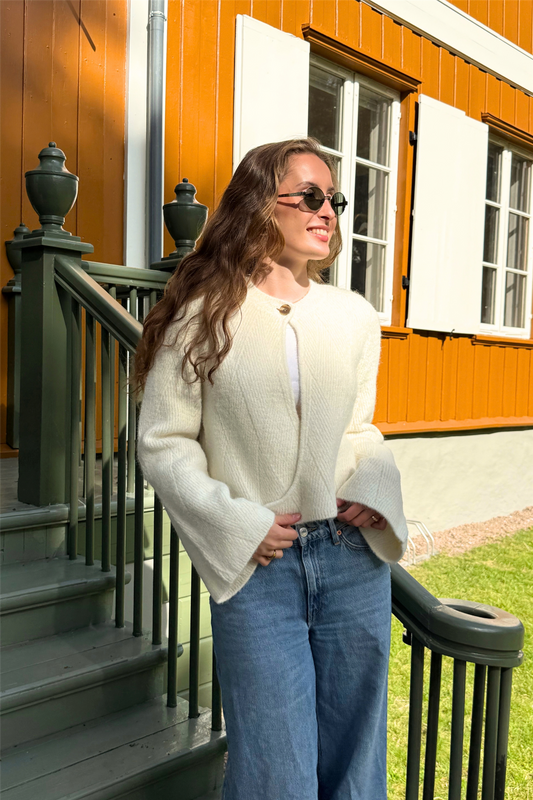 Botti Cardigan Creme White.