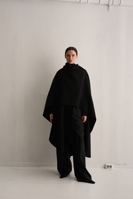 Camoens shawl Black