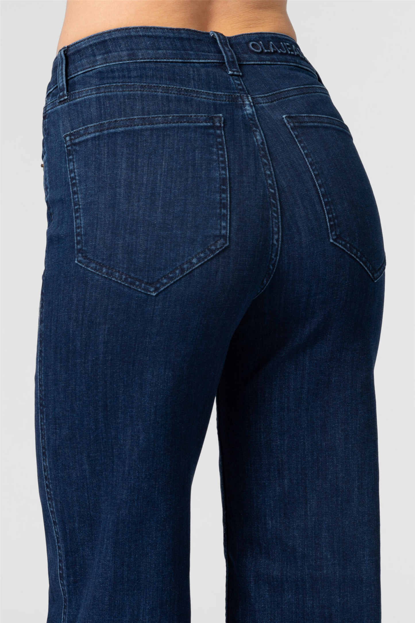 The VICTORIA Jean Dark Blue.