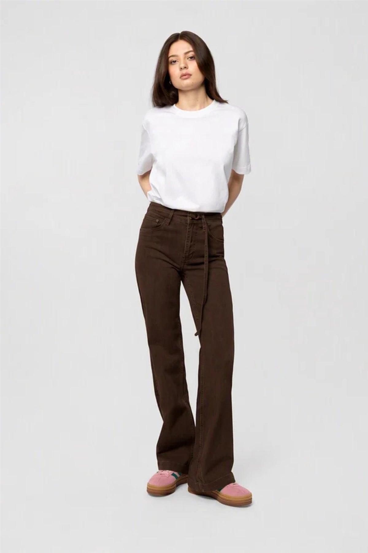 The HENNIE Jean Dark Cacoa
