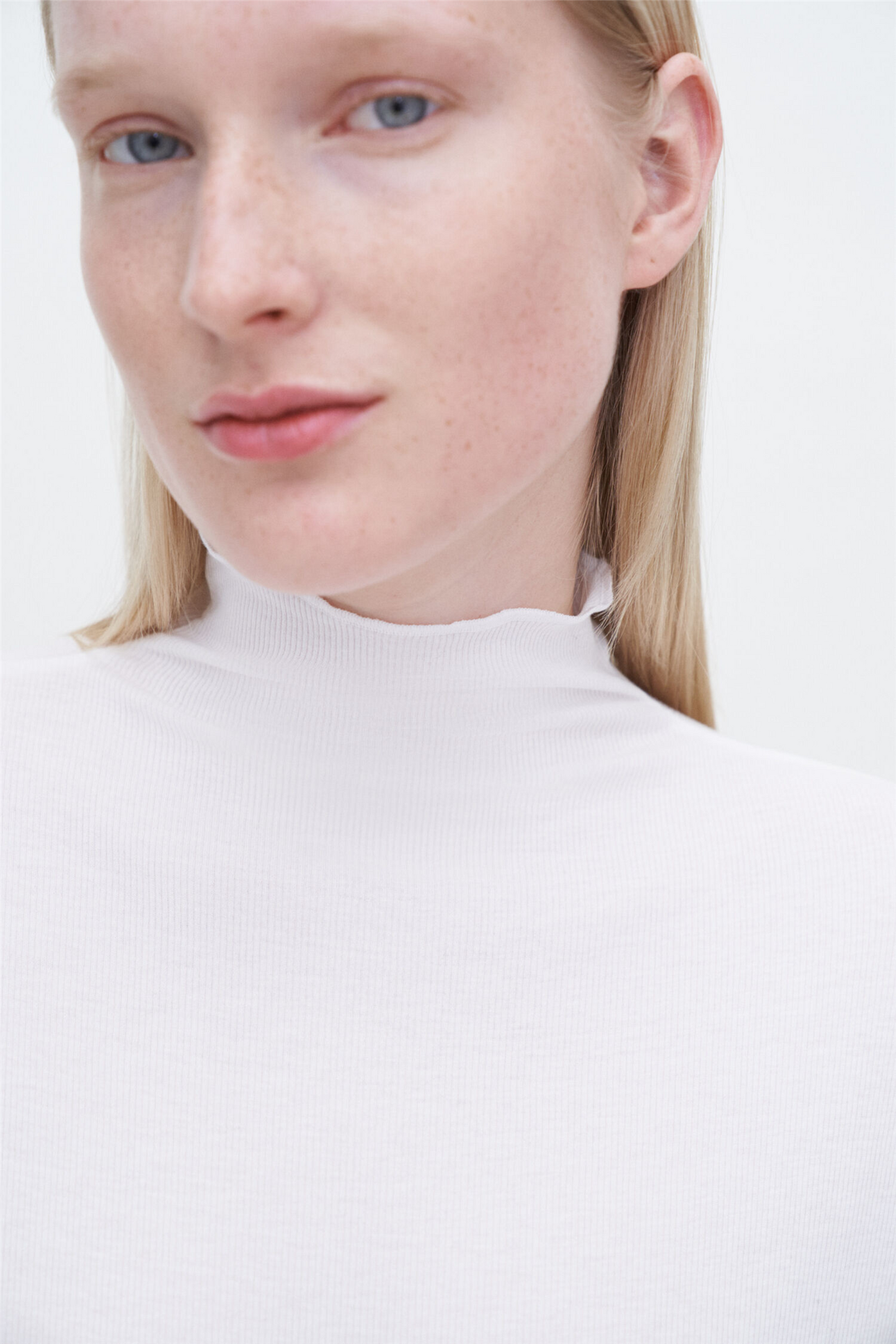 Rib mock neck top White