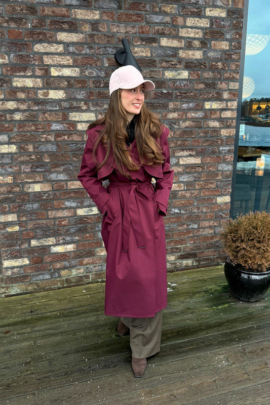 Regndråpe Trench Coat Wine Red.