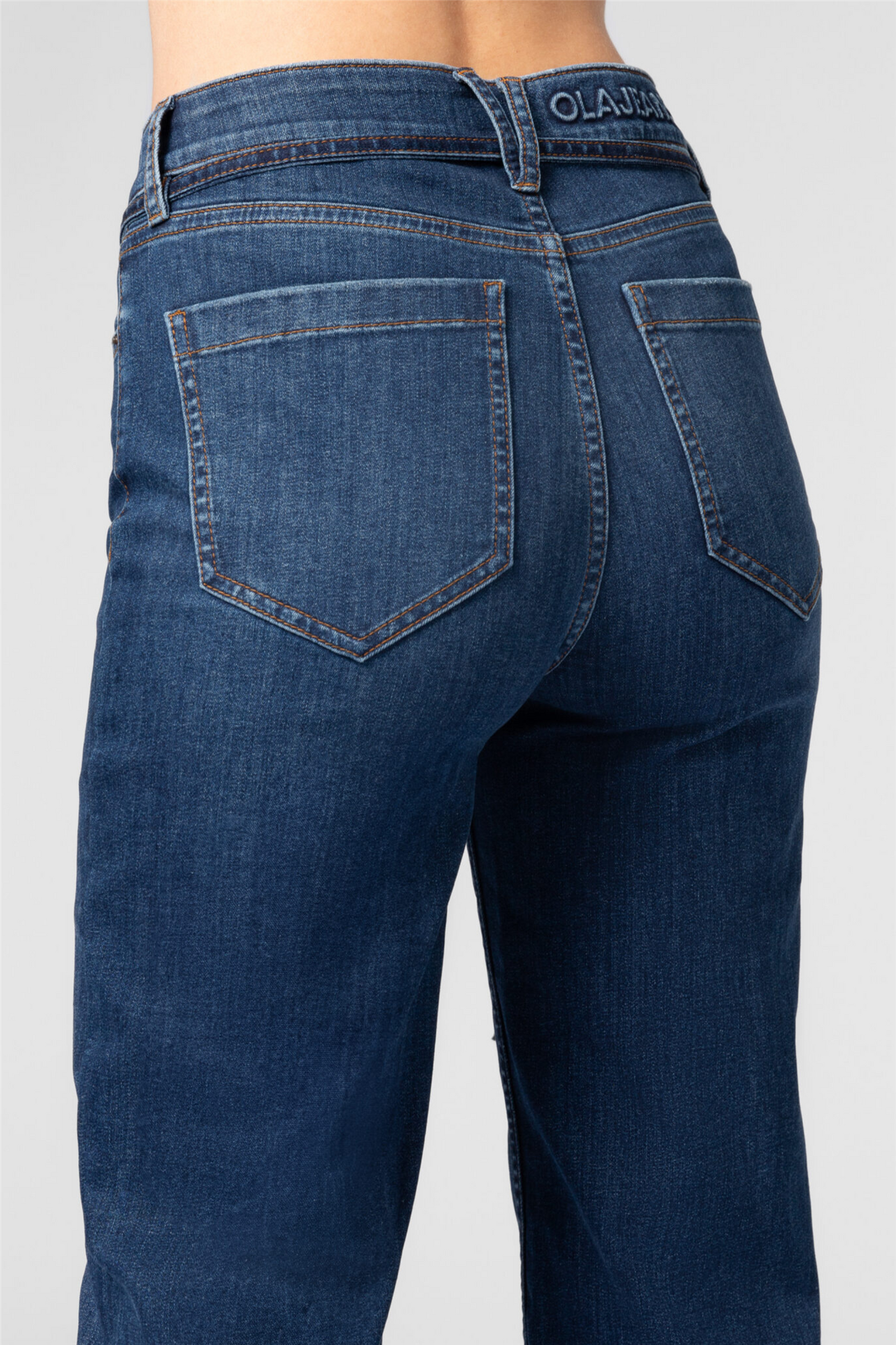 The HENNIE Jean Dark Vintage Blue