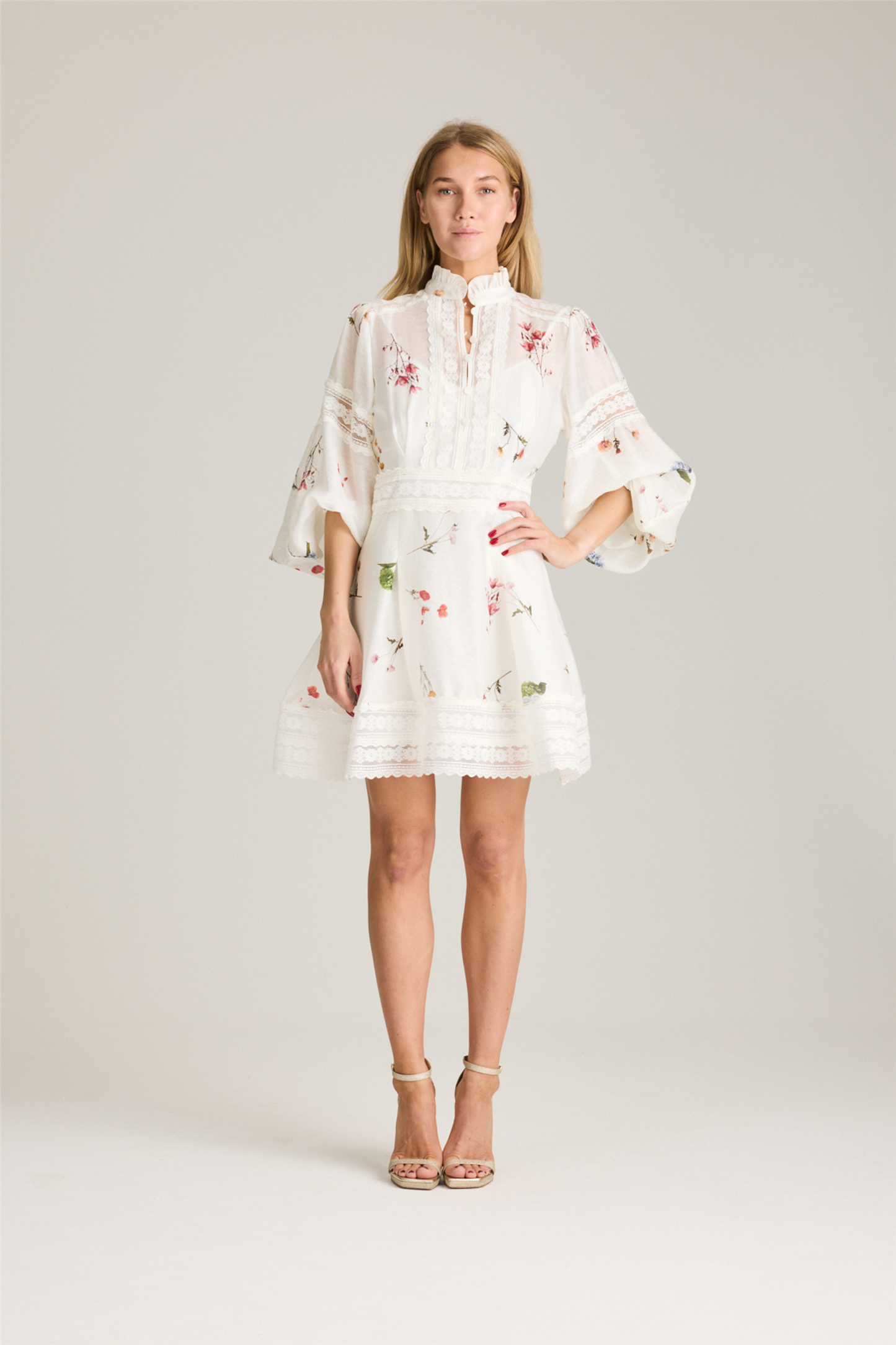 Aliah dress White Garden
