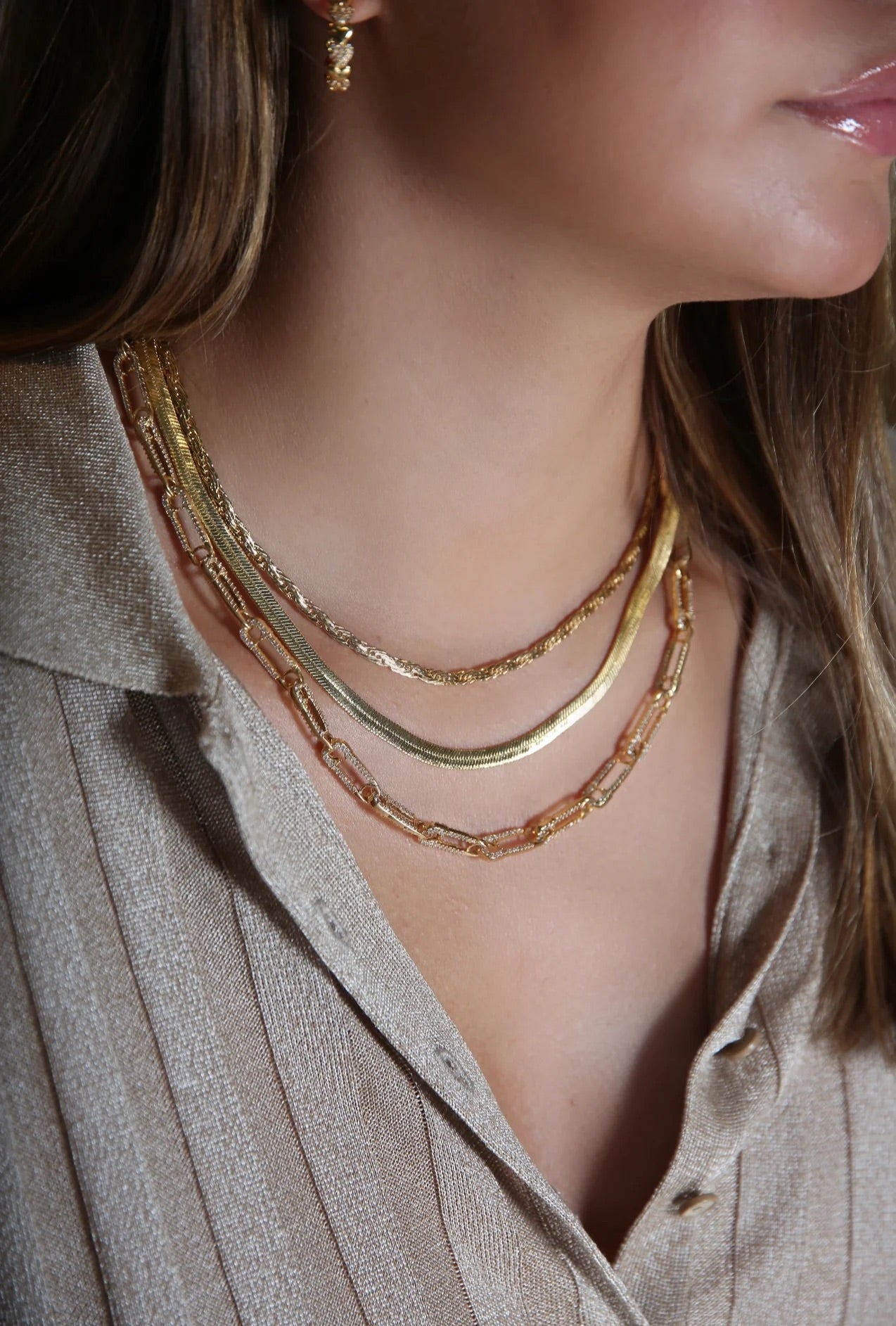 Locked necklace Gold