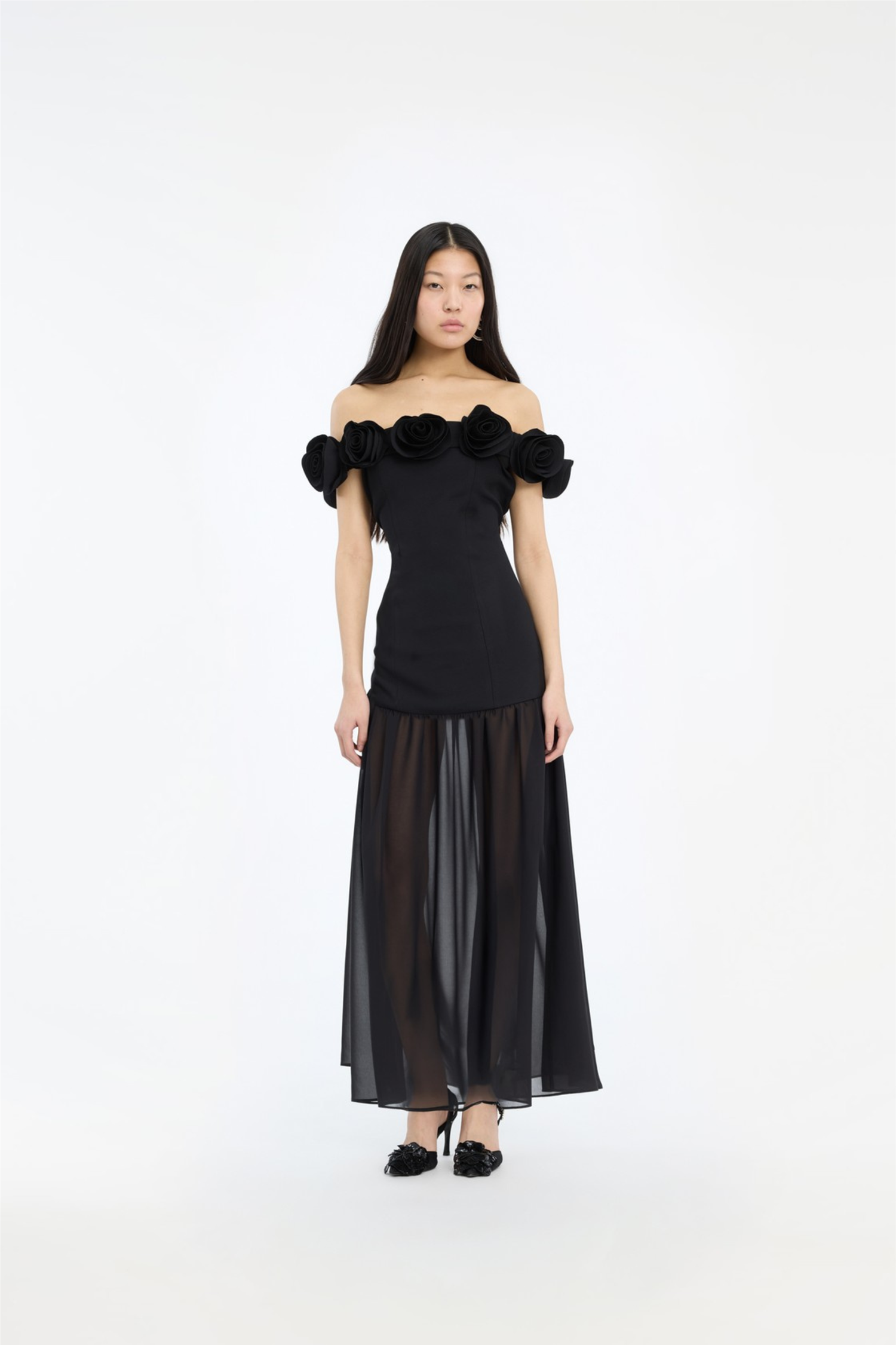 Crepe Maxi Flower Dress Black.