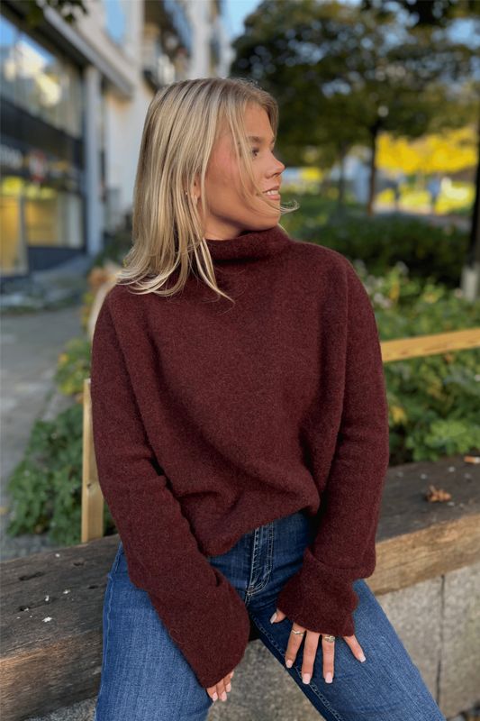 Mika Yak Funnelneck Sweater Burgundy
