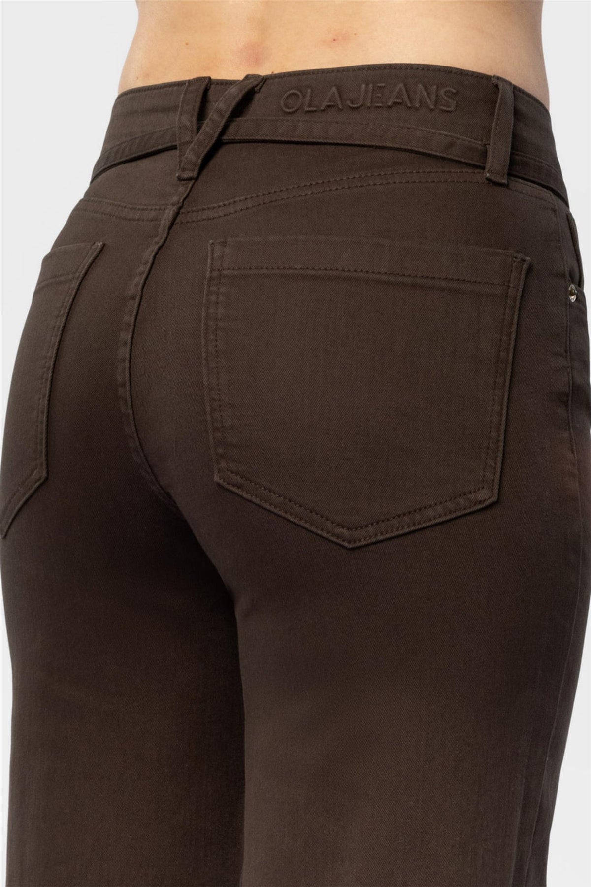 The HENNIE Jean Dark Cacoa