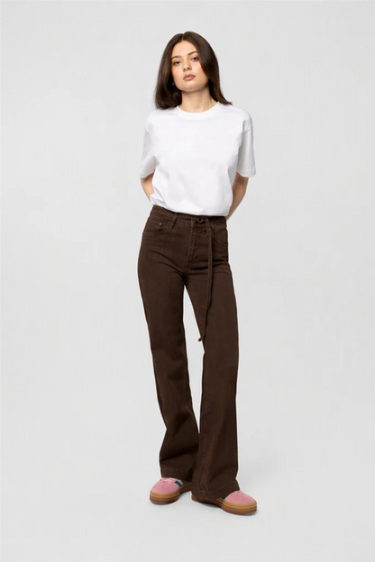 The HENNIE Jean Dark Cacoa