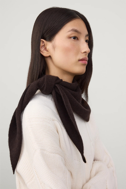 Florianne Scarf Dark Oak.