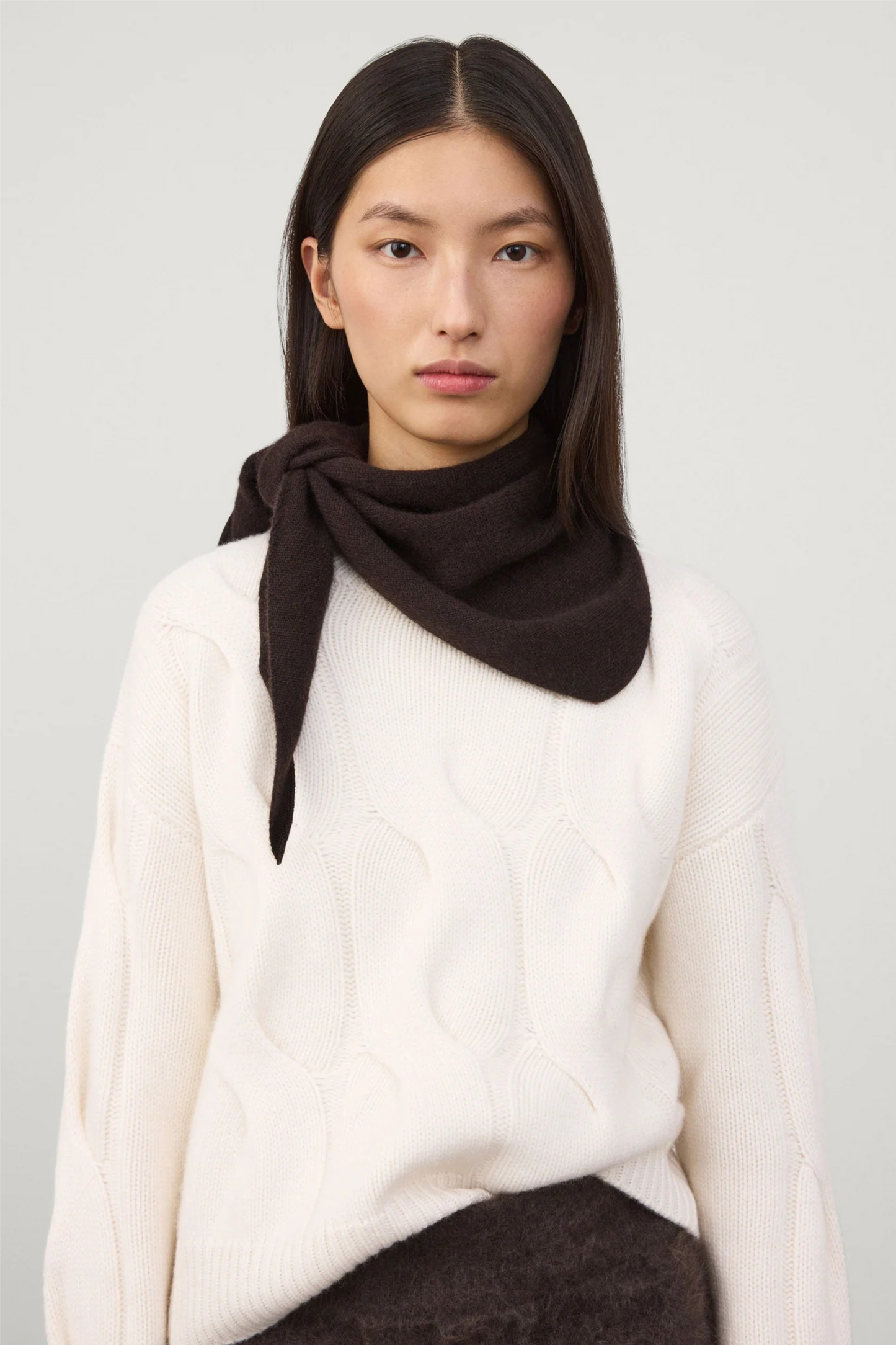 Florianne Scarf Dark Oak.
