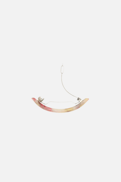 Curved Sundae Clip Strawberry Cheesecake.