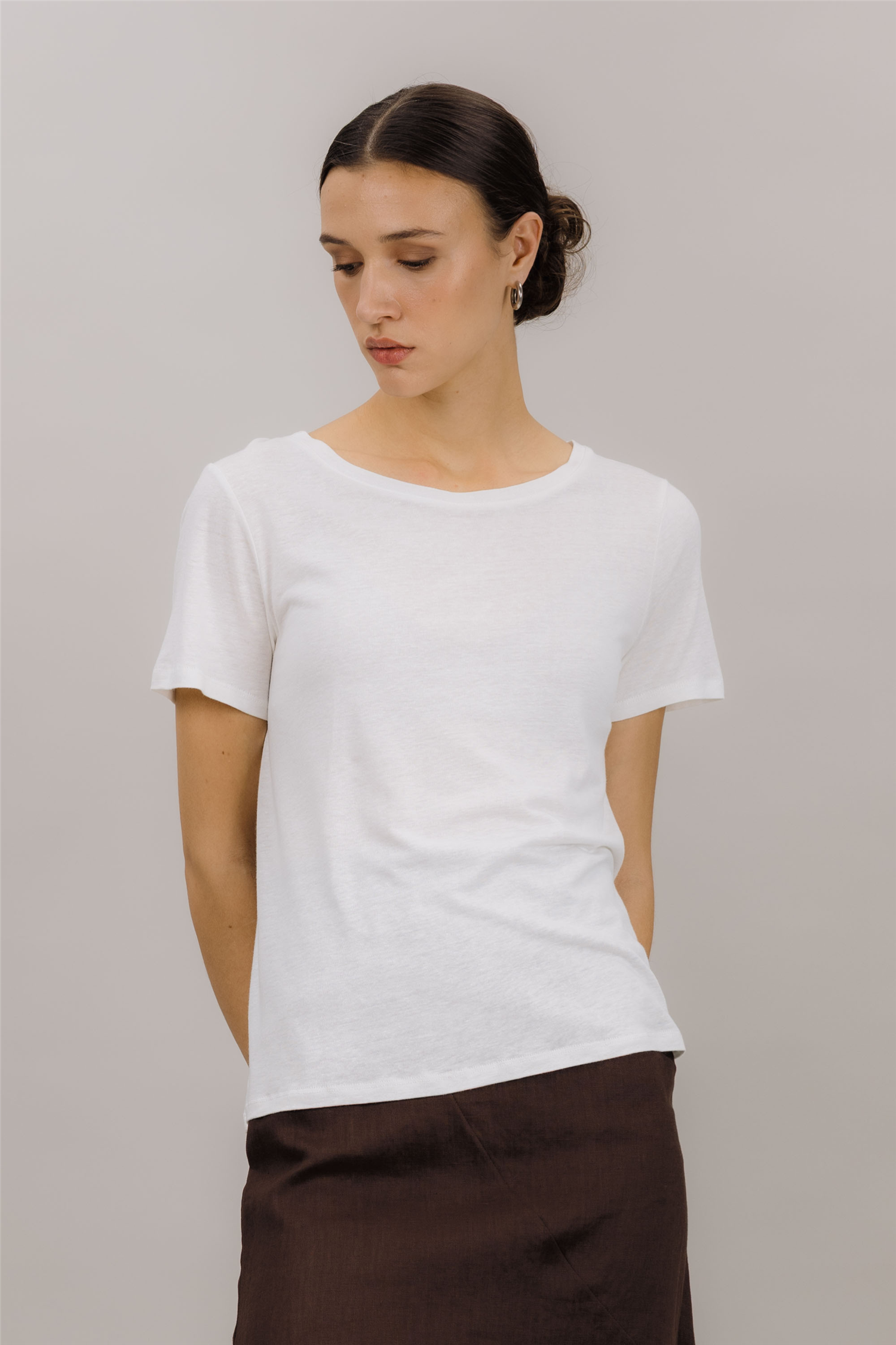 Zaneta Tee White.