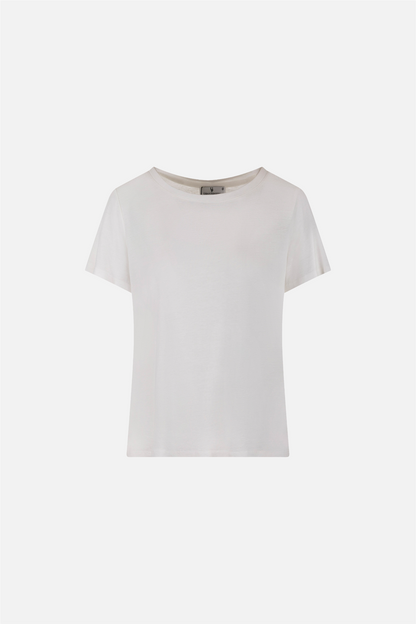 Zaneta Tee White.