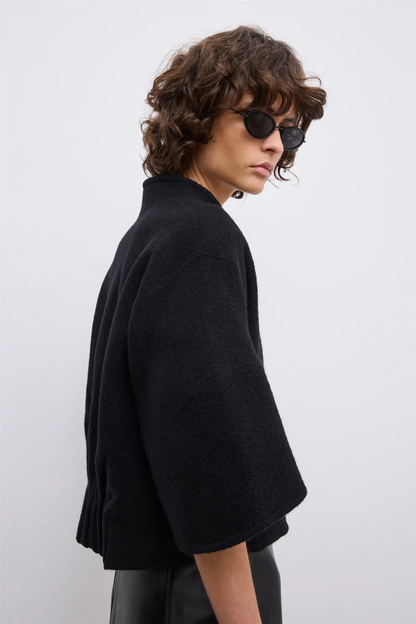 Short Wool Cardigan Black.