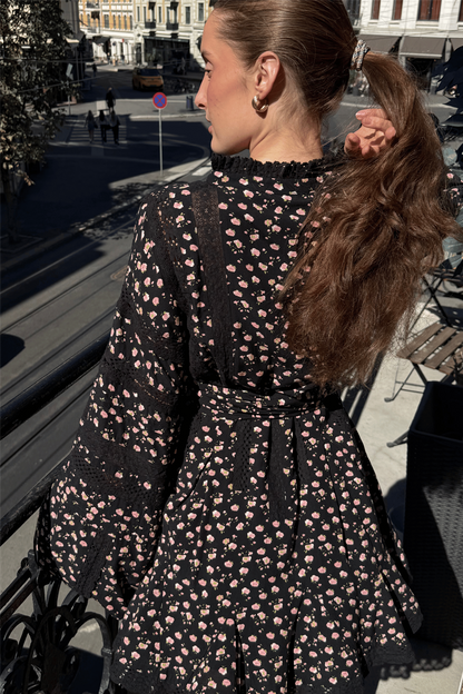 Lita Dress Black Pink Roses