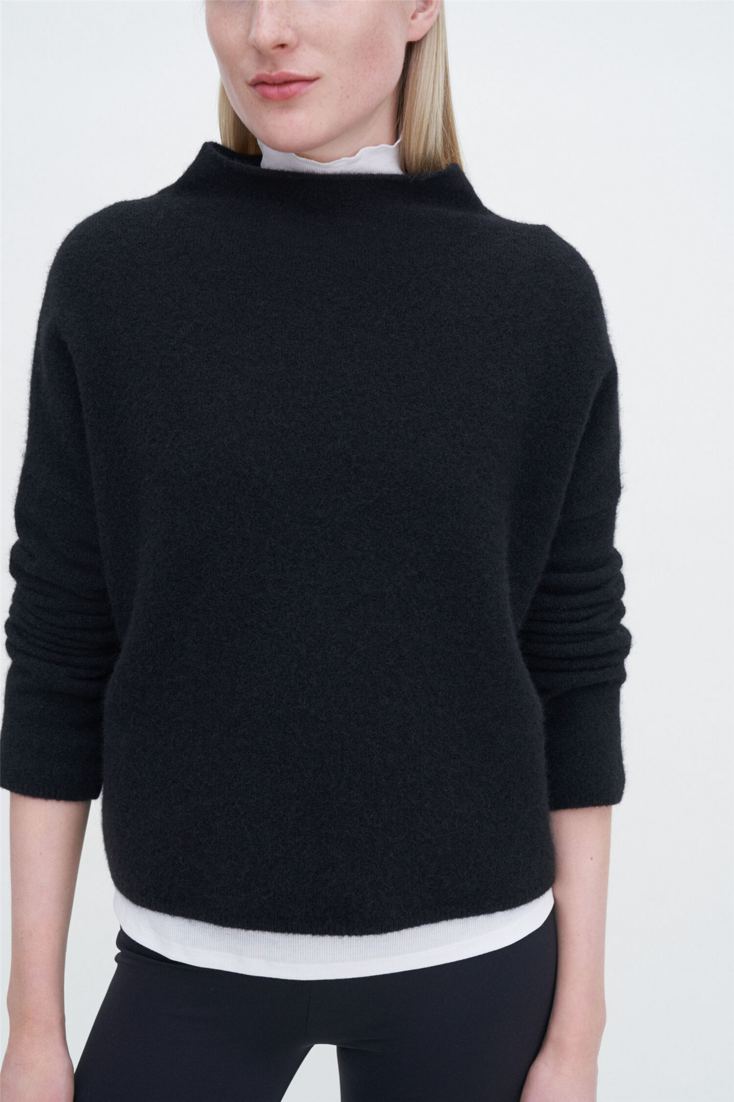 Mika Yak Funnelneck Sweater Black