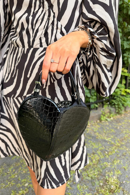 Patent Croco Heart Bag Black.