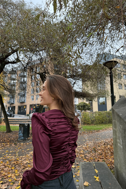 Chiffon Ruched Ls Top Zinfandel