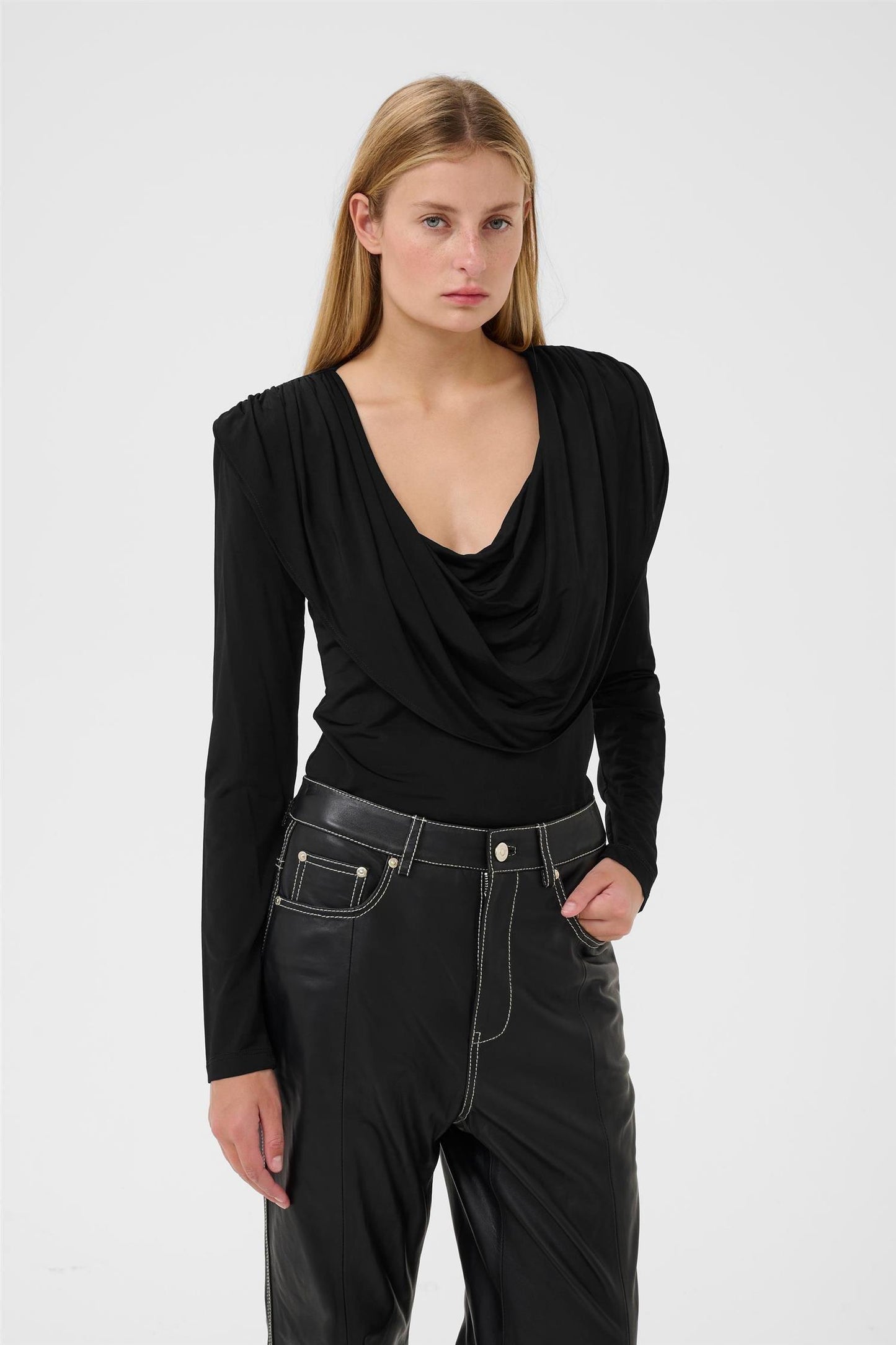 GZlaily ls top Black