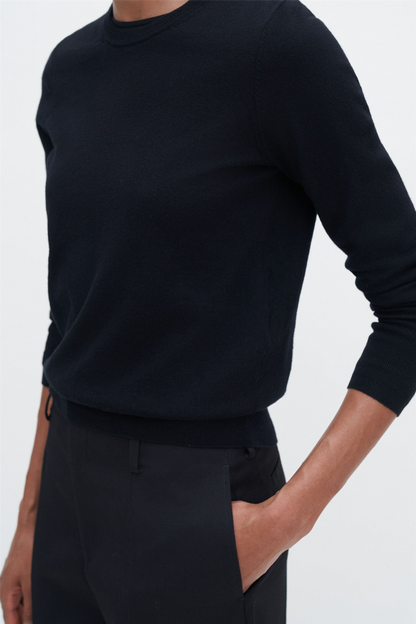 Merino R-Neck sweater Black