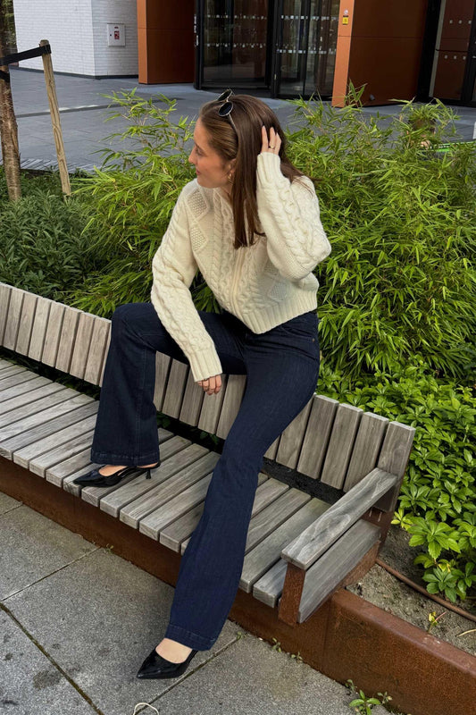 The MERETHE Jean Dark Navy