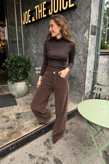Bethany Velvet Pier Chocolate