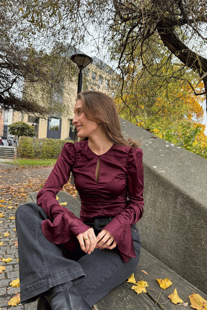 Chiffon Ruched Ls Top Zinfandel