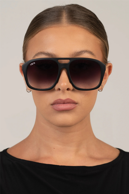 Reina Oversized Matte Black