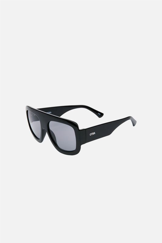 Vail Oversized Black/Smoke